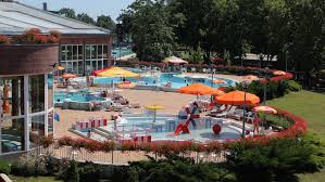 Strand és termálfürdő mellett sport és fitness szolgáltatással is rendelkezik. Oroshaza Gyoparosfurdo Gyogy Park Es Elmenyfurdo Magyar Furdoszovetseg