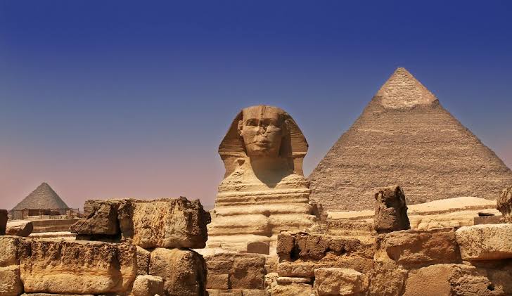 Mga resulta ng larawan para sa Great Sphinx of Giza and the Pyramid of Giza, Egypt"