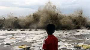 Fishermen in gujarat and other coastal states have been warned not to venture into the sea due to cyclone. Lvo0fwjg 7ii M