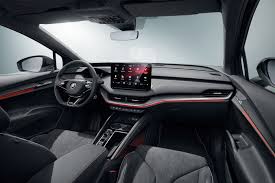 Enyaq iv interjerā dominē elegance un skaidras formas. Skoda Enyaq Iv Sportline Is Warming Up Techzle