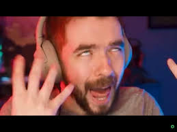 Do you have a caption for this photo?🧐