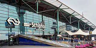 All rooms are located on the 7th floor or higher. Airport Hotel Holiday Inn Express Amsterdam Schiphol