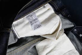 Un pantalon noir → une robe. Comment Laver Et Entretenir Son Jean Brut Les Meilleurs Conseils