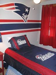 Pin By New England Patriots On Pats At Home Patriotic Bedroom Boy Sports Bedroom Football Bedroom