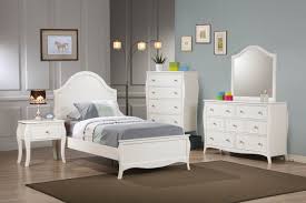 Coaster Furniture Dominique White Master Bedroom Set White Bedroom Set Kids Bedroom Sets Bedroom Set