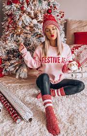 Outfit Ideas For Christmas Holiday Christmas Photography Cute Christmas Outfits To Try This Chri Cozy Christmas Outfit Cute Christmas Outfits Christmas Outfit