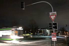 Das stromnetz der bundesrepublik deutschland gilt als äußerst robust und sicher. Stromausfall 1500 Haushalte In Langenhagen Sind Betroffen