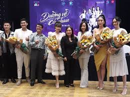Hiện tại phạm quỳnh anh đang sinh sống và làm việc tại thành phố hồ chí minh. TrÆ°Æ¡ng Quá»³nh Anh Khoc Nhiá»u Ngay Trá»Ÿ Láº¡i Man áº£nh Bao NgÆ°á»i Lao Ä'á»™ng