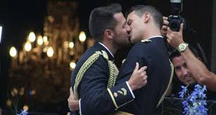 La agenda de pau casals. La Primera Boda Gay De La Policia Nacional Espana El Pais