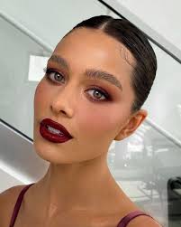 604 Moy Aresei 3 Sxolia Skin Types Magazine Skintypesmag Sto Instagram Makeup By Jentioseco Model Ly In 2020 Hair Makeup Makeup Inspiration Beauty Makeup