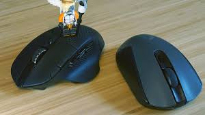 Since the gadget has no rgb lights, most of the alternatives entail dpi settings (optimum 16,000) and also program buttons. Logitech G604 Gaming Mouse Review The Honeymoon Is Over Review Geek