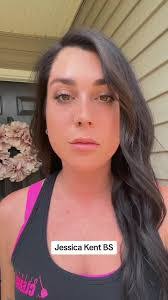 Mindy Kent's Instagram, Twitter & Facebook