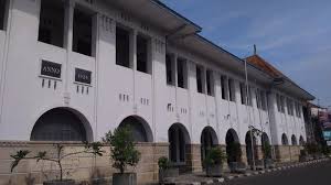 Airtel digital tv provides 500+ channels with superlative quality and sound clarity. 3 Jalur Favorit Bersepeda Di Cirebon Mengelilingi Kota Tua Hingga Keraton
