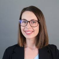 Kelly Snow's Instagram, Twitter & Facebook