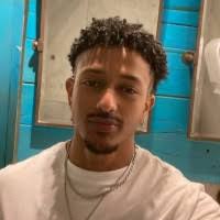 200+ "Nez ." profiles