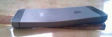 Résultat de recherche d'images pour "iphone bend"