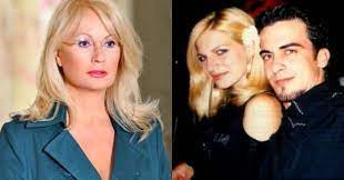 Πιο συγκεκριμένα ασχολήθηκε με την εξαφάνιση του. E3i Dolofonoi Poy Anazhtoysan Ta 8ymata Toys Sth Nikoloylh Kai Ta Moiraia La8h Poy Toys Prodwsan