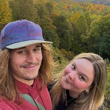 Sarah Caudle's Instagram, Twitter & Facebook