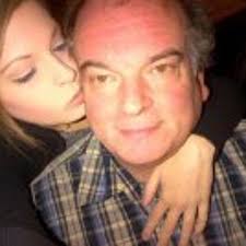 Leslie Hochberg's Instagram, Twitter & Facebook