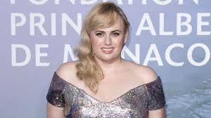 Rebel wilson 's showing some skin in her shapewear! Rebel Wilson Shares New Photos As She Reveals She S 6 Pounds From Her Goal Weight Entertainment Tonight