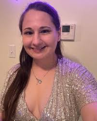 Rose Ryan's Instagram, Twitter & Facebook