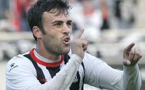 Carlos David, otra roca y más jerarquía para el Efesé