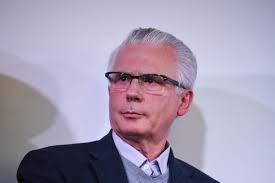 Catedráticos de Derecho, magistrados eméritos del TS y abogados como Garzón  respaldan a Iglesias frente al CGPJ