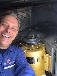 Dee Cramer's Instagram, Twitter & Facebook