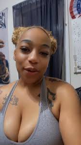 A woman that's natural. She goes through her routine everyday but never  complains or looks for rewards or even needs other people's approval about  her looks? But she's not high