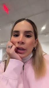 Hoy vi a un adulto arrebatarle un juguete a su hijo y gritarle que dejara  de estar ‘chiqueado’. Pero lo que muchos no entienden es esto: un niño no  se comporta así porque sea malcriado, lo hace porque ...