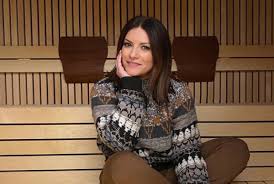 List of all laura pausini tour dates, concerts, support acts, reviews and venue info. Laura Pausini Instagram Ultima Foto Dai Aspetti Un Bimbo La Risposta Della Cantante