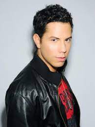 Jos christian chvez garza xose kistjan taes arsa born august 7 1983 most often known as christian chvez is a singer and actor best known fo. Christian Chavez Profile Pictures And Videos