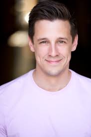 Jason Snow's Instagram, Twitter & Facebook