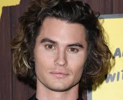 But chase stokes, who plays chase stokes previously appeared in stranger things as a character called reed. Chase Stokes 16 Facts You Never Knew About The Outer Banks Actor Popbuzz