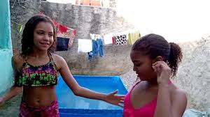 E está muito engraçado gente. Piscina Da Desafio Nina Desafio Da Piscina Parte 2 Youtube Desafio Da Piscina Quem Sair Por Ultimo Ganha 200 Reais Brulazami1