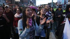 Así, la confederación general del trabajo de colombia (cgt) invitó a todos al paro nacional el próximo 5 de mayo, reclamando, entre otras cosas, la este lunes, la defensoría del pueblo de colombia solicitó investigar las 19 muertes registradas por el organismo en el marco de la represión. La Protesta Estudiantil Se Convierte En Frente Central Del Gobierno De Duque Colombia El Pais