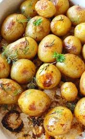 Garlic Rosemary Roasted Potatoes Recipe Veggie Society Recipe Rosemary Roasted Potatoes Roasted Potato Recipes Roasted Potatoes