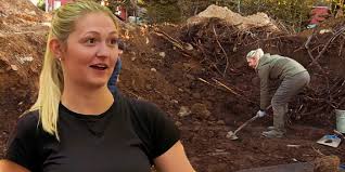 Why Miriam Amirault Left The Curse Of Oak Island (& Where The Fan Favorite Is Now)