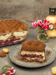 Marzipan Kirsch Tiramisu Mit Verpoorten Original Eierlikor Nachtisch Mit Eierlikor Rezept Einfacher Nachtisch Dessert Rezepte Einfach Kuchen Und Torten Rezepte