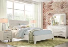 Crestwood Creek Off White 5 Pc King Panel Bedroom I Have Really Grown Fon Bedroom Sets Furniture Queen King Size Bedroom Furniture Sets