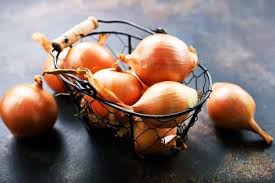 Massaging with raw onion juice will help to stimulate proper blood circulation and expedite hair growth. How To Use Onion For Hair Growth Cool Men S Hair