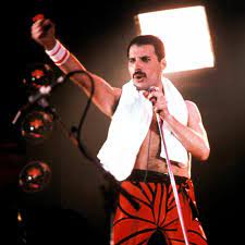 Freddie Mercury: Biography, Musician, Queen Singer