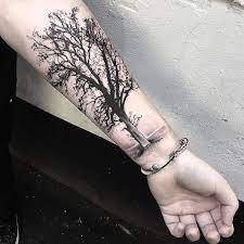 Der baum des lebens (auch lebensbaum oder weltenbaum) ist ein in der religionsgeschichte verbreitetes symbol und mythenmotiv. Ein Ganz Realistisches Tattoo Von Baum Des Lebens Blackwork Tattoo Lebensbaum Tattoo Baum Des Lebens Tattoo Tattoos Baum