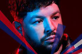 In 2018 she competed on the chinese series singer.there she won the series, after giving impressive vocal performances of standards from whitney houston, michael jackson, as well her as own hits. James Newman Avec Le Titre Embers Pour Le Royaume Uni A L Eurovision 2021 En Route Pour L Eurovision 2022