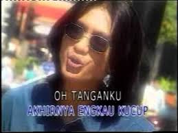 Bukan aku tak cinta kepada mu semakin kurela kau lah satu di dunia tapi kau tak mengerti getaran rahsia hati masih ada kucari. Slam Nur Kasih Youtube