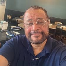 Craig Loftin's Instagram, Twitter & Facebook