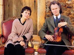 She made her london debut in 1986 at the queen elizabeth hall and played in new york. Maria Joao Pires 10 Facts About The Great Pianist Classic Fm