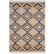 Le tapis kilim est de plus en plus présent dans les intérieurs modernes et contemporains. Tapis Moderne Kilim Souple Et Leger Multicolore