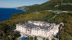 Putin's spokesman on tuesday repeated his denials that mr. Putin S Palace Builders Story Of Luxury Mould And Fake Walls Bbc News