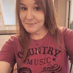 Danielle Borowski's Instagram, Twitter & Facebook